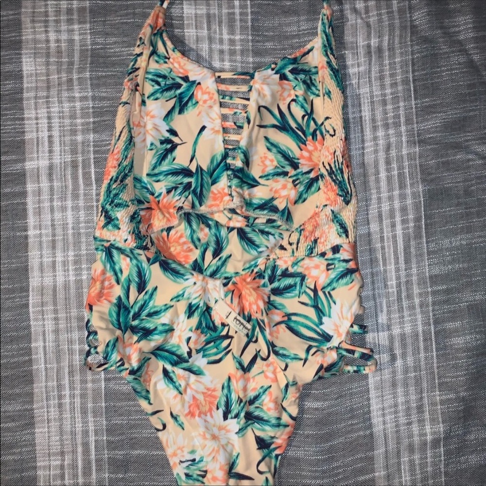One piece Monokini Tori Praver bathing suit NWOT